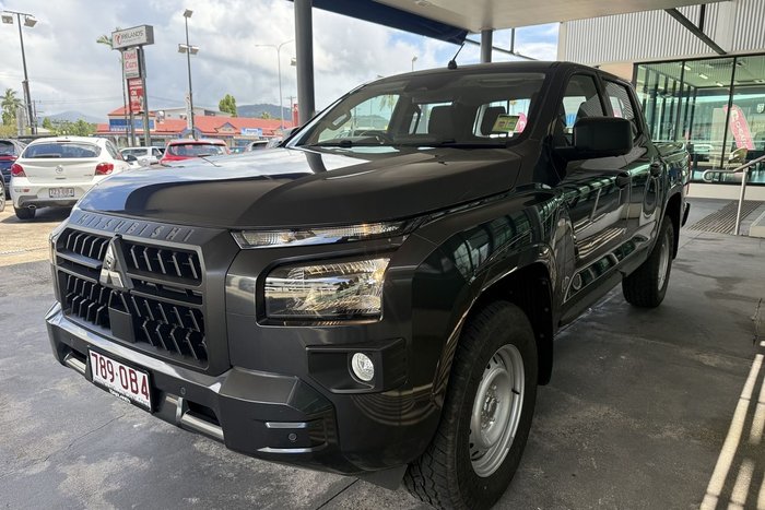 2025 Mitsubishi Triton GLX