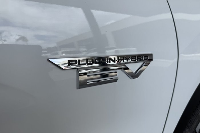2024 Mitsubishi Eclipse Cross PHEV ES