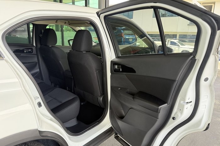 2024 Mitsubishi Eclipse Cross PHEV ES