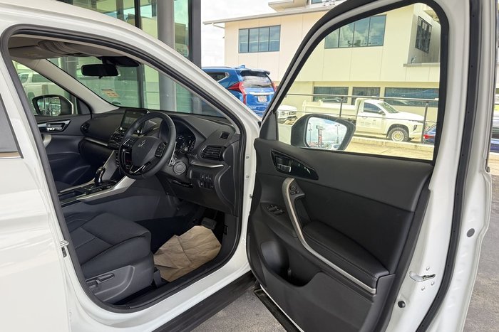 2024 Mitsubishi Eclipse Cross PHEV ES