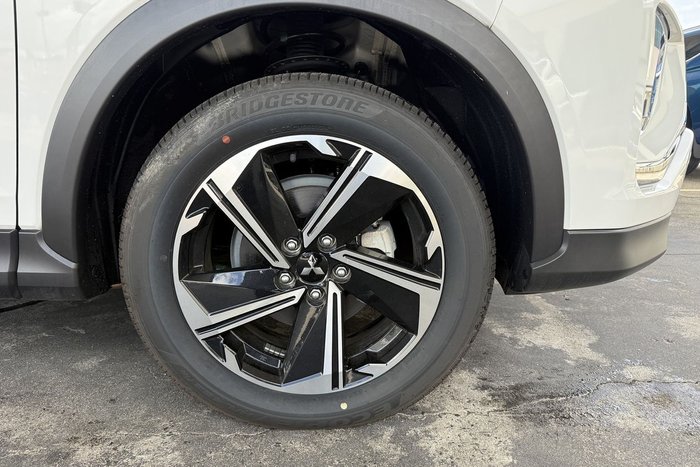2024 Mitsubishi Eclipse Cross PHEV ES