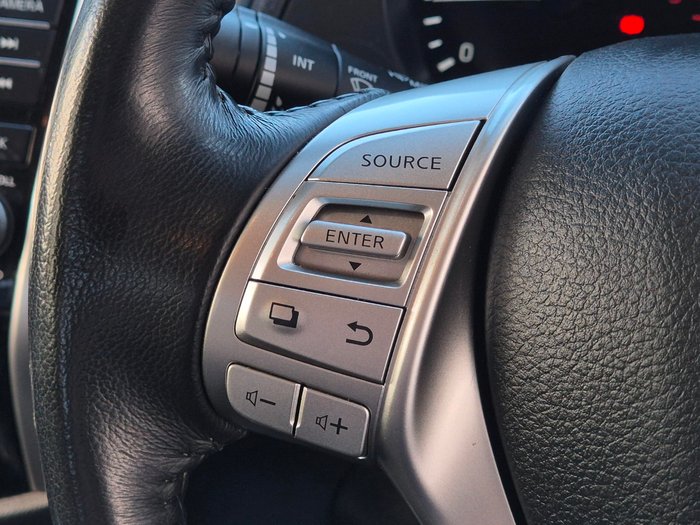 2020 Nissan Navara ST