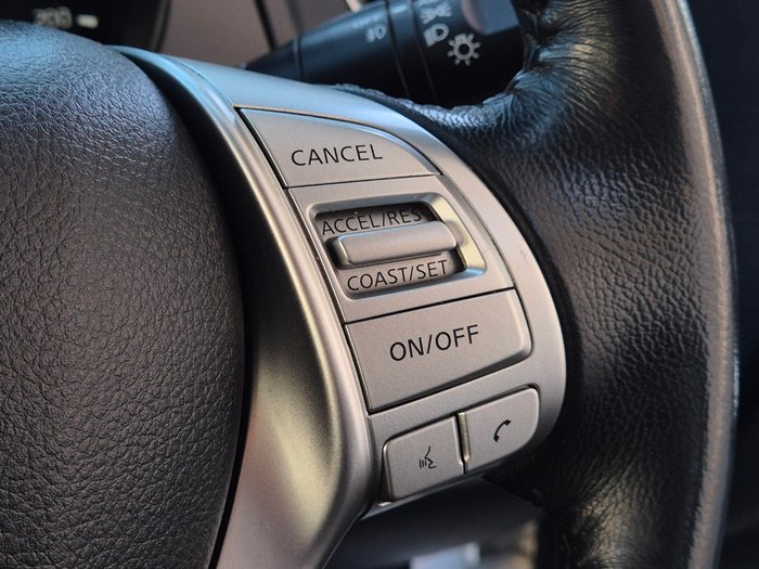 2020 Nissan Navara ST