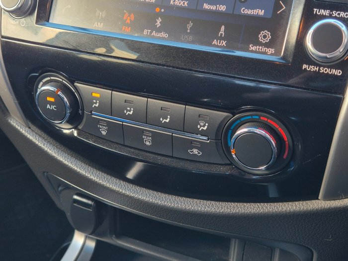 2020 Nissan Navara ST