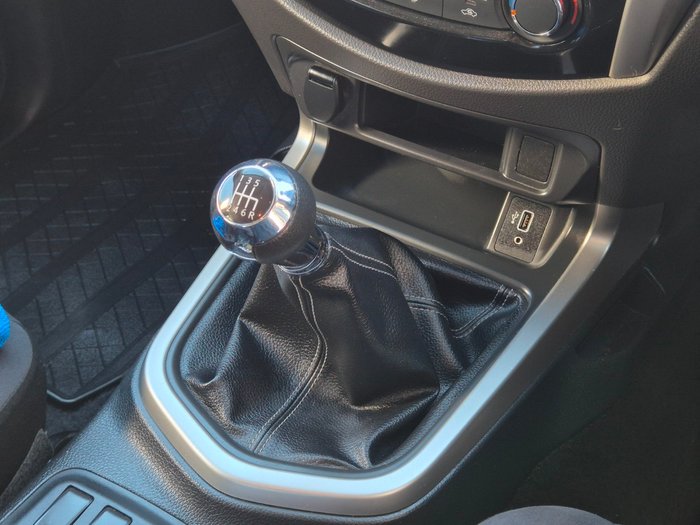 2020 Nissan Navara ST