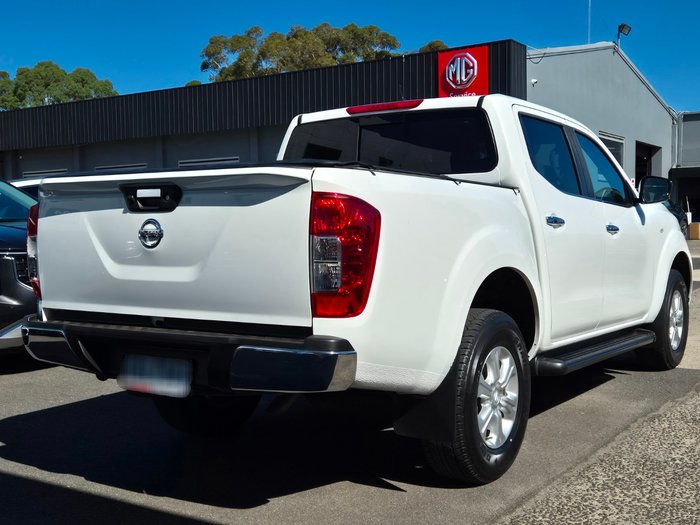 2020 Nissan Navara ST