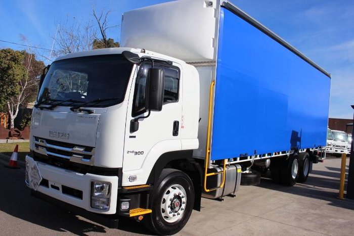 2020 Isuzu F Series FVL240-300 Freightpack WHITE