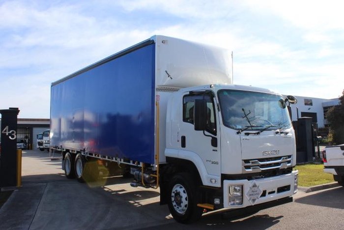 2020 Isuzu F Series FVL240-300 Freightpack WHITE