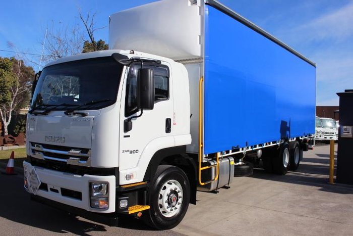 2020 Isuzu F Series FVL240-300 Freightpack WHITE