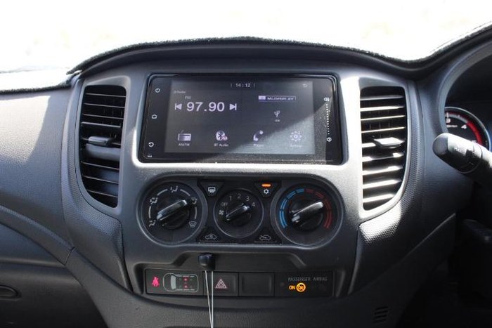 2022 Mitsubishi Triton GLX