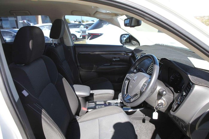 2019 Mitsubishi Outlander ES