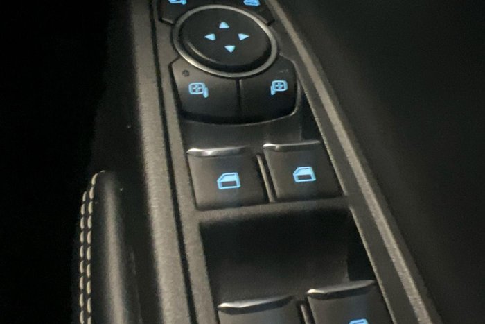 2023 Ford Everest Platinum