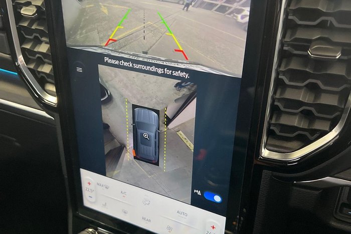 2023 Ford Everest Platinum