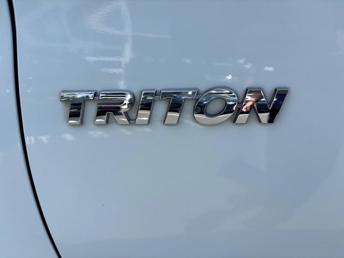 2022 Mitsubishi Triton GLX