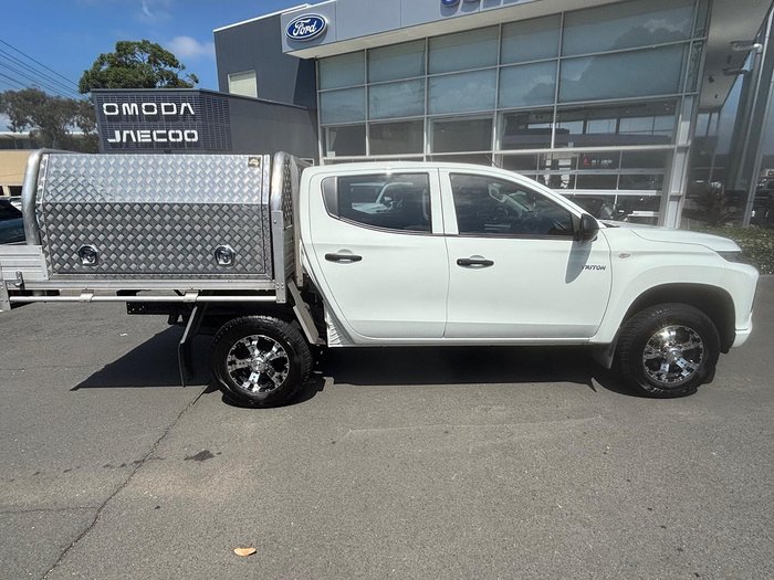 2022 Mitsubishi Triton GLX