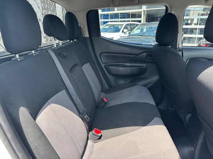 2022 Mitsubishi Triton GLX