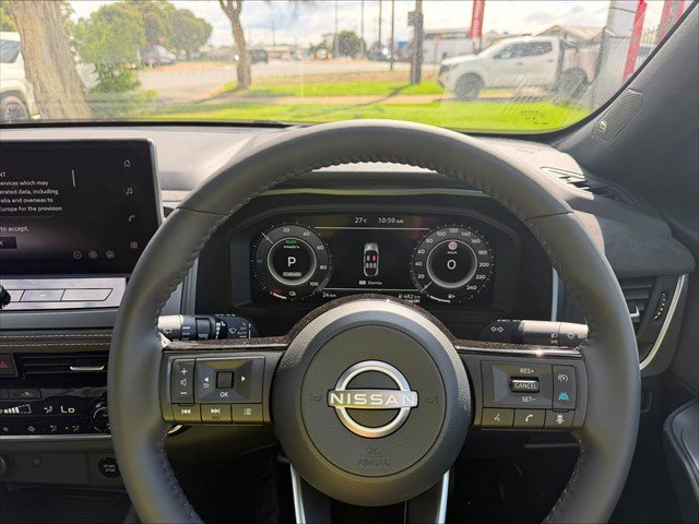 2025 Nissan J12 TI-L