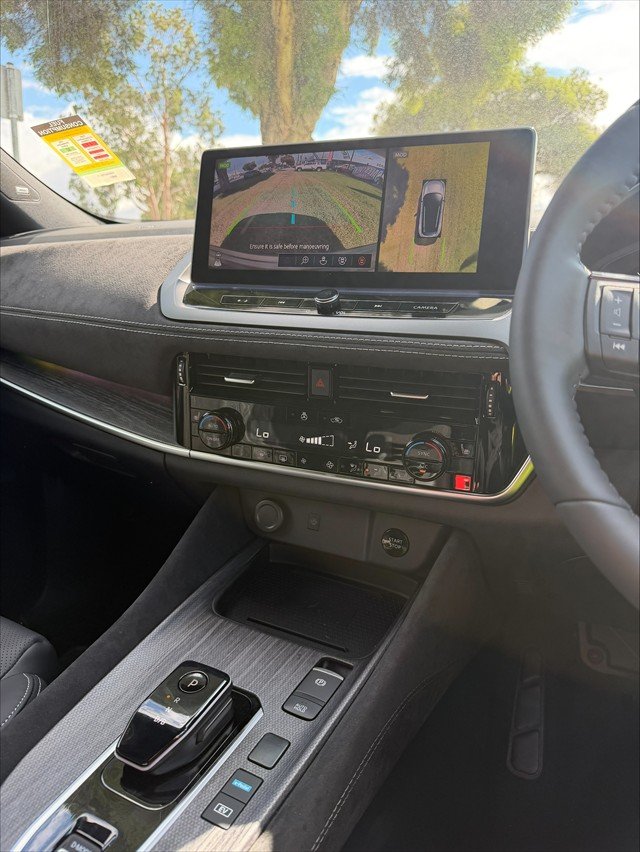 2025 Nissan J12 TI-L