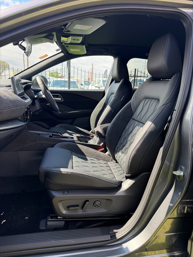 2025 Nissan J12 TI-L