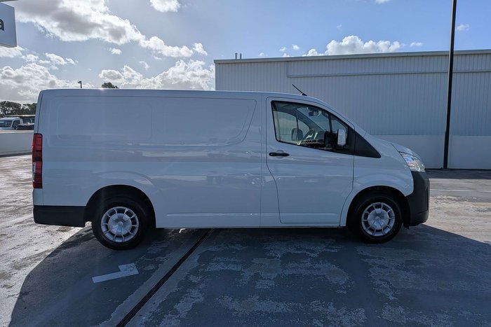 2022 Toyota Hiace