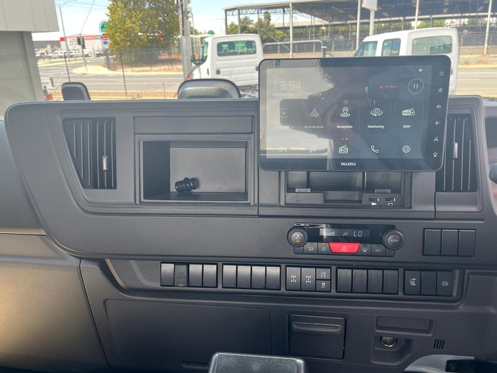 2025 Isuzu F Series FYJ 320-255 AT R58
