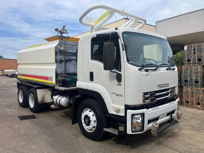 2017 Isuzu F Series FVZ260-300 WHITE