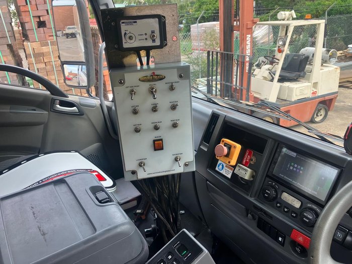 2017 Isuzu F Series FVZ260-300 WHITE