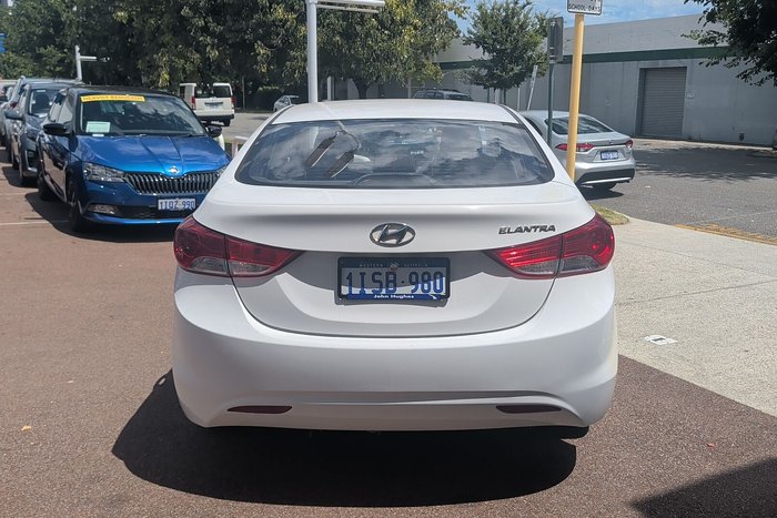 2013 Hyundai Elantra Active