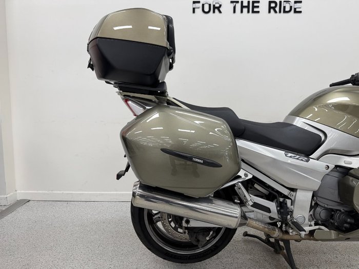 2006 YAMAHA FJR1300 gold