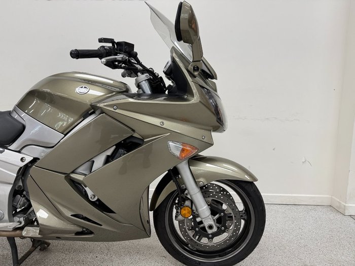 2006 YAMAHA FJR1300 gold