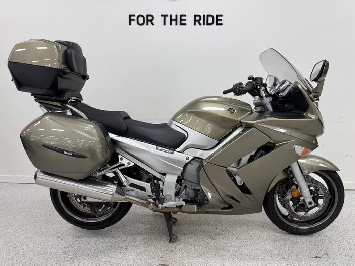 2006 YAMAHA FJR1300 gold