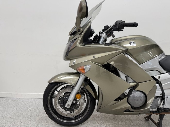 2006 YAMAHA FJR1300 gold