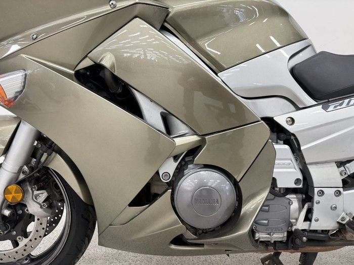 2006 YAMAHA FJR1300 gold