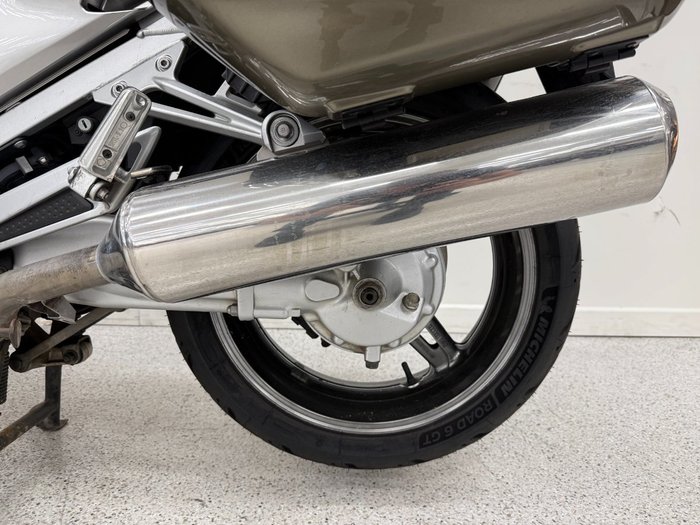 2006 YAMAHA FJR1300 gold