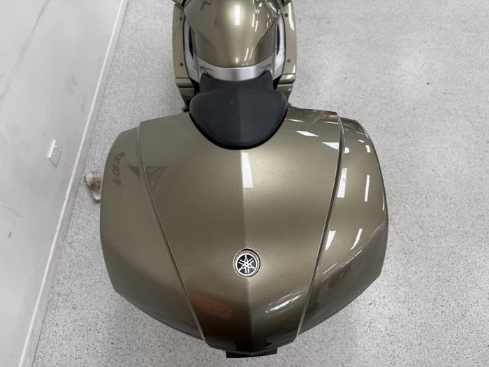 2006 YAMAHA FJR1300 gold