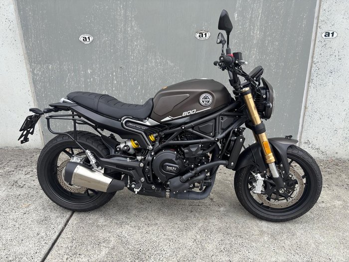 2022 Benelli Leoncino 800