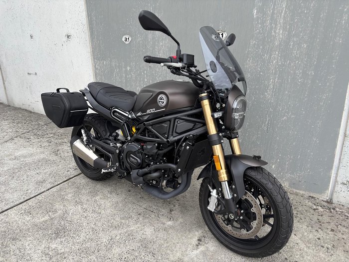 2022 Benelli Leoncino 800