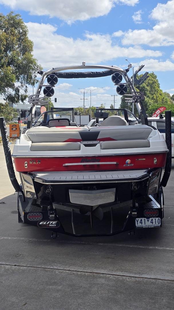2017 Malibu Wakesetter 22 VLX