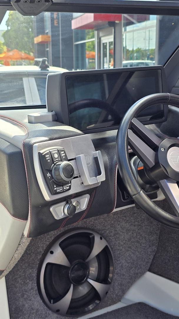 2017 Malibu Wakesetter 22 VLX