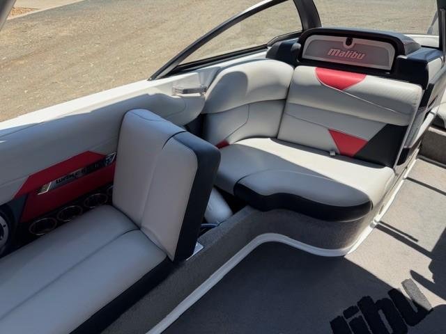 2017 Malibu Wakesetter 22 VLX