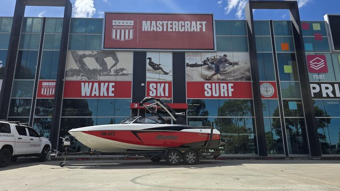 2017 Malibu Wakesetter 22 VLX