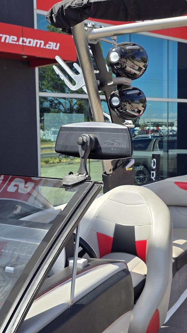 2017 Malibu Wakesetter 22 VLX