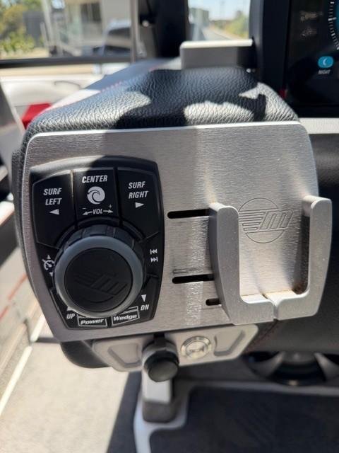 2017 Malibu Wakesetter 22 VLX