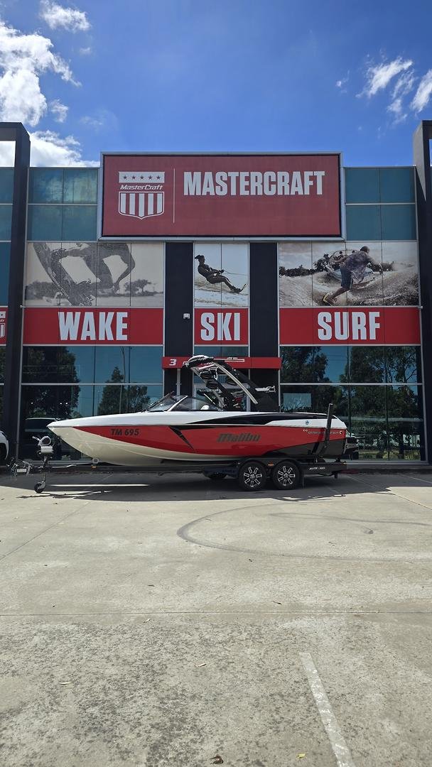 2017 Malibu Wakesetter 22 VLX