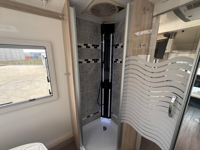 2018 Winnebago Iluka