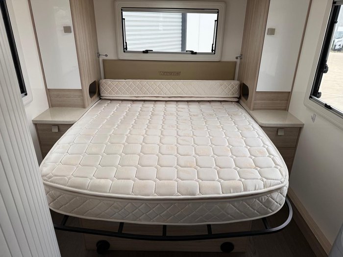 2018 Winnebago Iluka