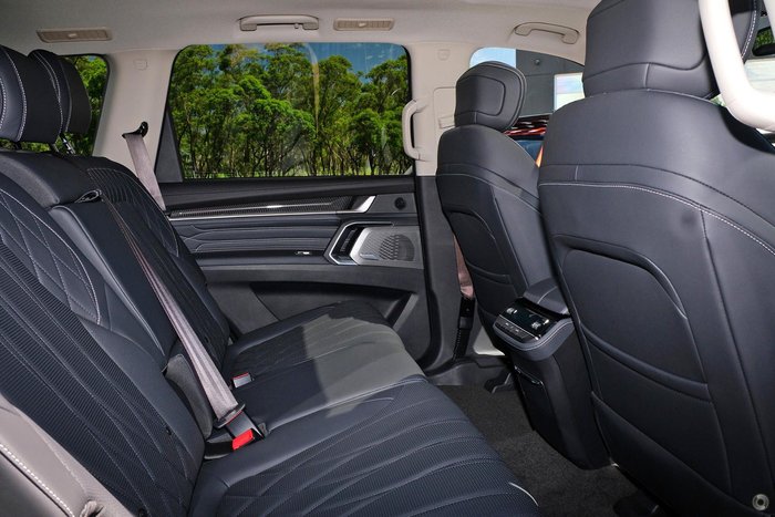 2025 LDV D90 Executive