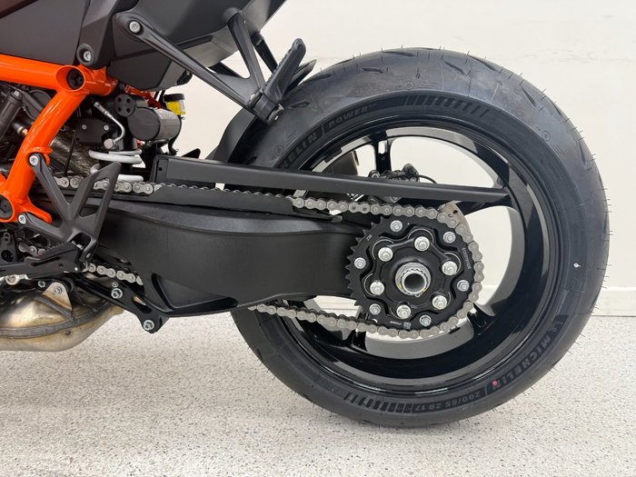 2026 Ktm 1390 SUPER DUKE R EVO Orange