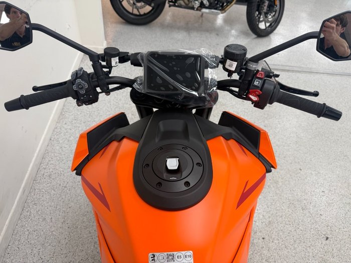 2026 Ktm 1390 SUPER DUKE R EVO Orange