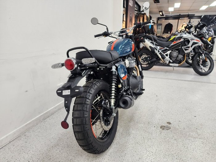 2026 Royal Enfield 2026 Royal Enfield 650CC INTERCEPTOR BEAR 650 Road Green